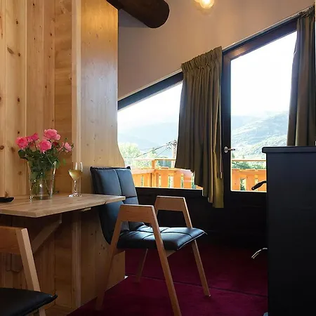 Aparthotel Alpine Aria 4*