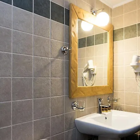 Alpine Aria Калаврита