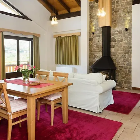 Alpine Aria Aparthotel Kalavryta