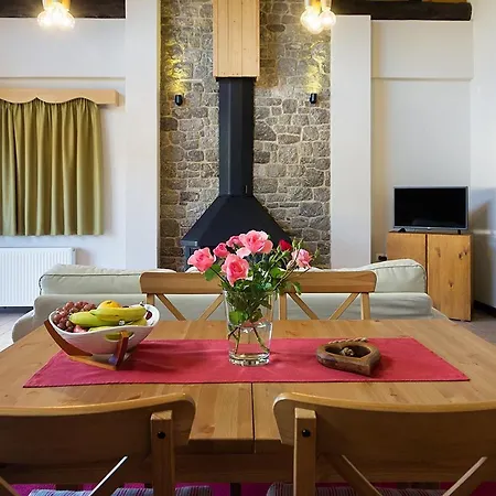 Alpine Aria Калаврита