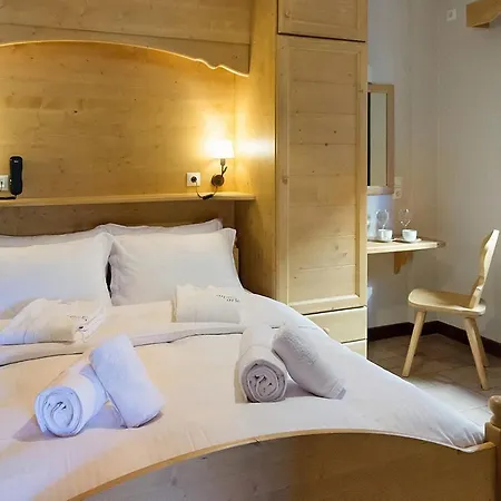 Alpine Aria Aparthotel 4*