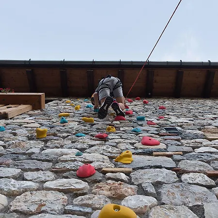 Alpine Aria 아파트호텔 4*