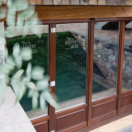 Alpine Aria Aparthotel 4*